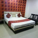 Hotel New Ss Residency