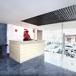 Oyo 9854 Hotel Highland Inn