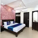 Oyo 9593 Hotel J S Regency