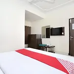 Oyo 12354 Hotel Sangreela
