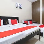 Oyo 12259 Radha Krishan Home Stay