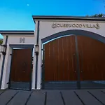 Housewood Villas