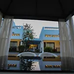 Housewood Villas