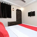 Oyo 37351 Hotel Krishna Royal