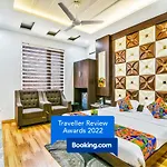 Fabhotel Aman Residency Sharifpura