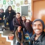 Yomad Hostel - Yoga & Travel