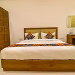 Fabhotel Prime Parisar