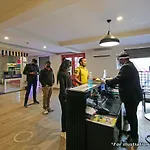 Oyo Townhouse 650 Hotel Aura