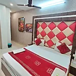 Hotel Robin Inn