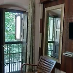 Osahan Paradise Homestay Near Golden Temple And Park View