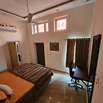 Ankhi\'S Villa With Parking