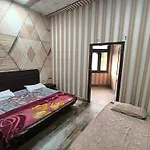 Hotel Jogi Guest House Welcome All Families, Friends, Groups, Couples, Singles Fully Airconditioner, Attach Washrooms, Lift, Wifi, 24 Hours Room Service, Power Backup