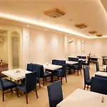 Hotel King\'S Way