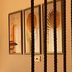 Hazel : Minimalist Apartment