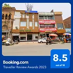 Fabhotel Prime Parisar