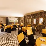 Mannat Residency By Io Hotels Near Golden Temple
