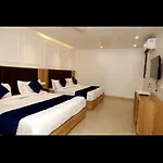 Hotel Midway Inn