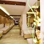 Hotel Sallow International-Hotel Near Golden Temple