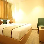Hotel Nayyar Regency Inn - Near Golden Temple