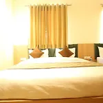 Hotel Nayyar Regency Inn - Near Golden Temple