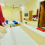 Hotel Holiday First 300 Meter From Golden Temple