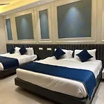 Hotel Moon Inn Just 2 Min Walk From Golden Temple & Jallianwala Bagh