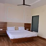 Ideal Home Stay