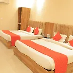 Hampton Hotel - 200 Mt From Golden Temple