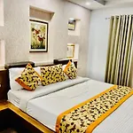 Hotel Queens Tower