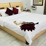The Lawn House : 3Bhk Furnished Villa With Lawn