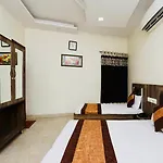 Hotel Sehmi\'S Best Rest Inn