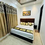 Yuvraj Residency - 1Minute Walking From Golden Temple