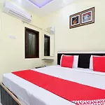 Hotel O Gian Residency
