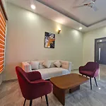 La Maison Luxury Homestay