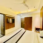 Blueberry Hotel Amritsar