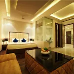 Treehouse London Street Amritsar
