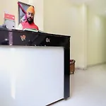 Hotel O Gian Residency