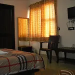 Hotel Gs Paradise