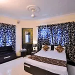 Hotel New Mg Residency