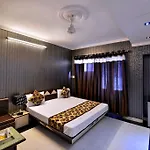 Hotel New Mg Residency