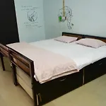 Jugaadus\' Hostel