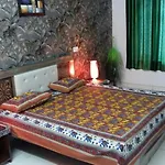 Villa Sixteen Hotel Beas