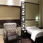 Hotel Raj Continental