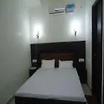 Oyo 15565 Hotel Midtown