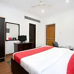 Hotel Punnu International