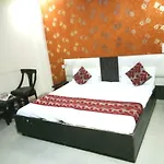 Hotel Parkside Grand With Free Parking
