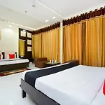 Capital O 4087 Hotel Akaal Residency