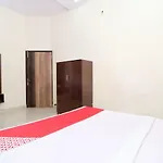 Oyo 16494 Dhunna Guest House