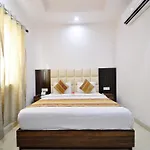 Oyo 5263 R C Regency