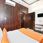 Oyo 10504 Hotel Golden Heritage
